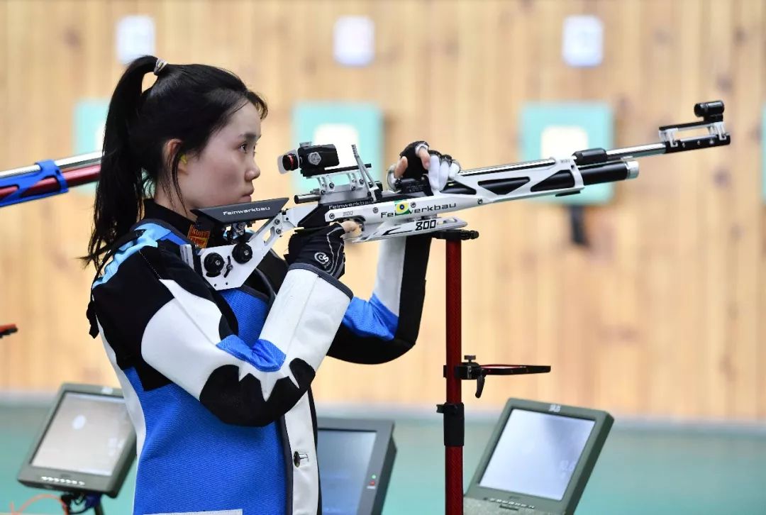 印度选手在射击比赛中发挥出色